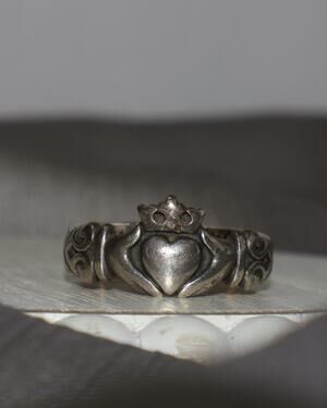 Retired James Avery 925 Heart Crown Claddagh Ring 5.78G / Sz 8.5